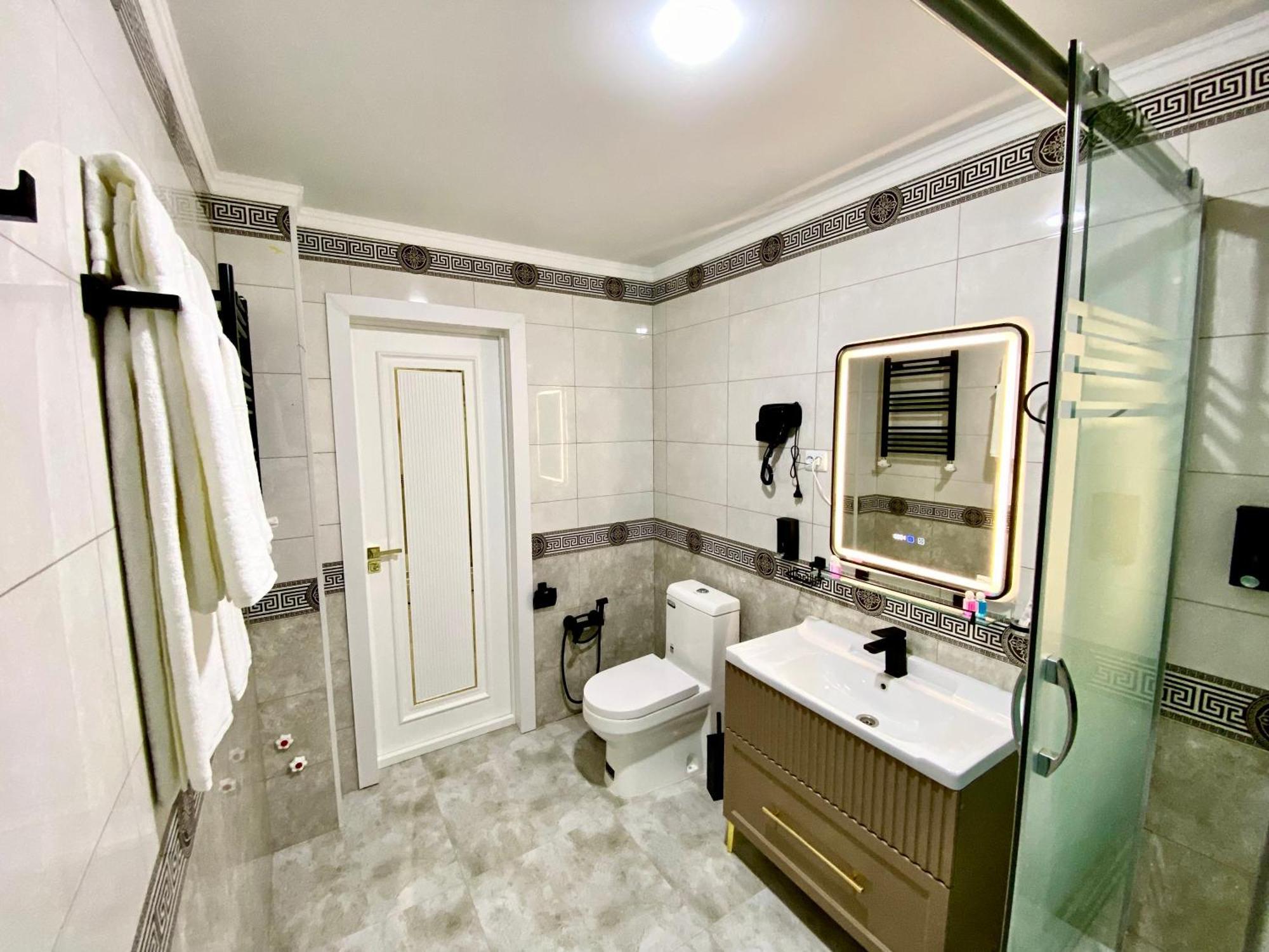 חיווה Isakhoja Hotel מראה חיצוני תמונה