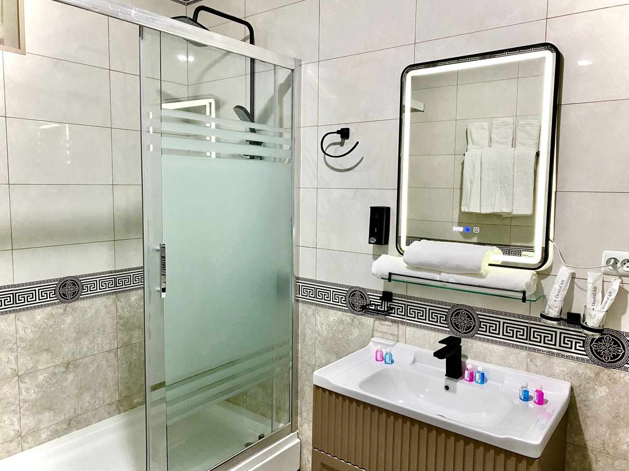 חיווה Isakhoja Hotel מראה חיצוני תמונה